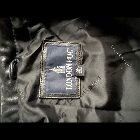 Vintage London Fog full length leather trench coat. Size XL. - Picture 4 of 6